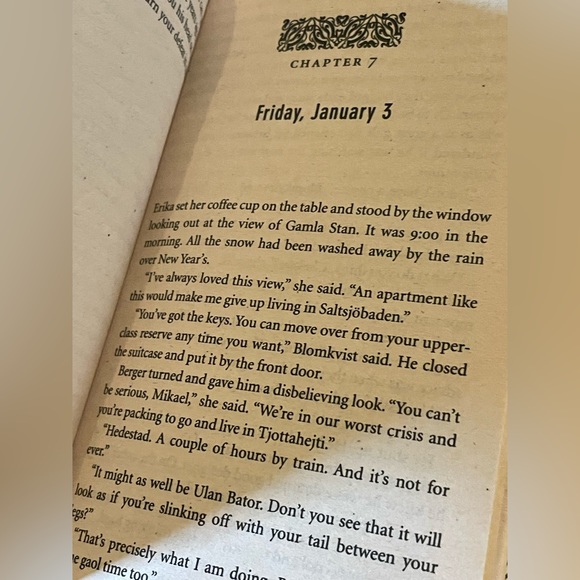 THE GIRL WITH THE DRAGON TATTOO By Stieg Larsson Paperback Book 💖🐲💖 - Picture 4 of 4